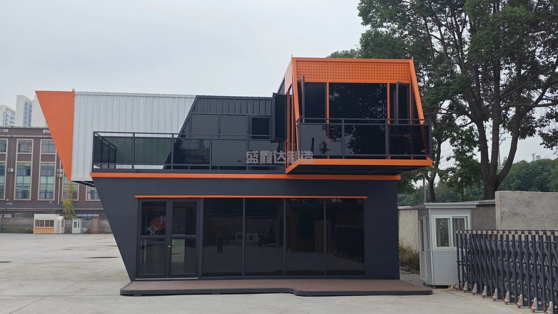 網紅集裝箱越來越漂亮，如今受到很多年輕人的喜愛？？